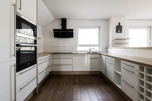 Offener Wohnbereich, großer Balkon & eigene Garage - moderne Dachgeschoss‑Wohnung in Bochold!  – Die vollständige Adresse der Immobilie erhältst du vom Anbieter., 45355 Bochold, Essen – Vorschaubild 5
