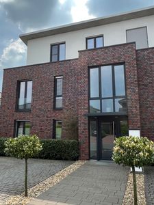 Moderne 3 Zimmer-Maisonette-Wohnung in 4-Parteien-Haus mit Südbalkon, EBK & großem Keller