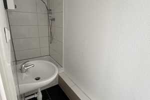 *2 Zimmer im stilvollen Altbau, 2. Etage* – Mülheimer Straße 382, 46045 Oberhausen – Vorschaubild 4