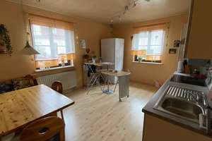 Seltene Gelegenheit in Bad Königshofen: Zwei Wohnhäuser mit Werkstatt – modernisiert – Die vollständige Adresse der Immobilie erhältst du vom Anbieter., 97631 Bad Königshofen im Grabfeld – Vorschaubild 2
