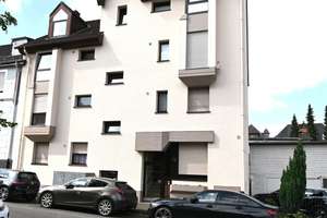 **** Gemütliche 2-Zimmer-Wohnung mit überdachtem Balkon in kleiner Wohneinheit... ****