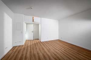 Direkt von Eigentümer: saniertes City-Apartment mit Stil – Bülowstraße 14, 40476 Düsseldorf – Vorschaubild 2