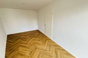 Balkon zum Innenhof!! - mit EBK, Abstellkammer und Waschmaschinenanschluss! – Otto-Franke-Straße 45, 12489 Adlershof, Berlin – Vorschaubild 19