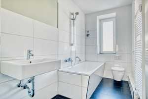 JETZT EINZIEHEN! Traumhaft und lichtdurchflutet: Stilvolle 3-Zimmer-Wohnung im schönen Friedenau – Bahnhofstraße 1, 12159 Berlin – Vorschaubild 4