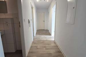 Frisch renovierter Wohntraum: Helle 4-Zimmer-Oase im Grünen – Stralsunder Ring 47-55, 38440 Westhagen, Wolfsburg – Vorschaubild 4