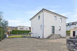 Provisionsfrei – Helles, familienfreundliches Haus mit Garten und Einliegerwohnung in gutem Zustand – Emmendingen (Kreis) – Vorschaubild 18