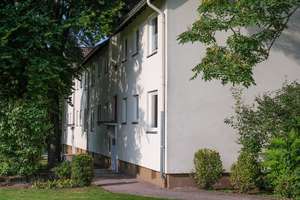Zentral und gemütlich: Helle 3-Zimmer-Wohnung mit Balkon und Tageslichtbad – Posener Str. 25, 38440 Wohltberg, Wolfsburg – Vorschaubild 1