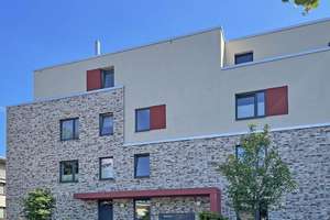 Moderne Terrassenwohnung im Grünen