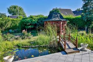 Großzügigkeit trifft auf Gartenidyll
Einfamilienhaus mit vielen Extras – Die vollständige Adresse der Immobilie erhältst du vom Anbieter., 12355 Rudow, Berlin – Vorschaubild 36