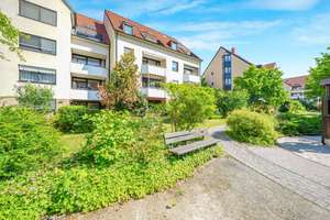 Gepflegte 3-Zimmer-Wohnung mit Aufzug, Gäste-WC und eigener Garage in ruhiger und grüner Lage – Die vollständige Adresse der Immobilie erhältst du vom Anbieter., 4316 Mölkau, Leipzig – Vorschaubild 2