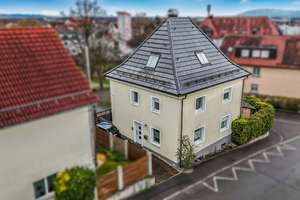 Wohnen mit Charme: Einfamilienhaus mit ausgebautem Dachgeschoss – Die vollständige Adresse der Immobilie erhältst du vom Anbieter., 88048 Friedrichshafen – Vorschaubild 2
