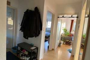 DG! Gemütlich und zentral gelegen, Balkon – Stuttgart – Vorschaubild 4