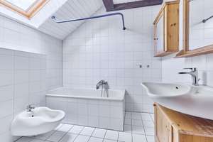 Architektenhaus mit zwei Wohneinheiten, Sauna, großem Grundstück und Waldrandlage zur Modernisierung – Die vollständige Adresse der Immobilie erhältst du vom Anbieter., 64289 Kranichstein, Darmstadt – Vorschaubild 30