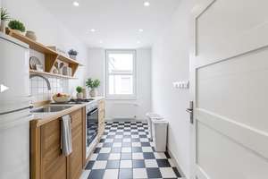 Provisionsfrei — Helle 2-Zimmer-Altbauwohnung in S-West – Rotenwaldstraße 86/1, 70197 Hasenberg, Stuttgart – Vorschaubild 3