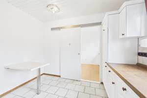Wohnen auf einer Ebene – Ruhe, Komfort und viel Platz im Grünen – Die vollständige Adresse der Immobilie erhältst du vom Anbieter., 30916 Mitte (Ortsteil), Hannover – Vorschaubild 7
