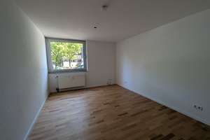 Exklusives Wohnen mit außergewöhnlicher Terrasse Düsseldorfs Premiumlage Kaiserswerth – Die vollständige Adresse der Immobilie erhältst du vom Anbieter., 40474 Kaiserswerth, Düsseldorf – Vorschaubild 9
