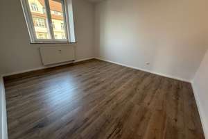 NEUE EBK möglich ******  - Bad mit Fenster / 2OG = DG – Beethovenstraße 40, 9130 Sonnenberg, Chemnitz – Vorschaubild 15