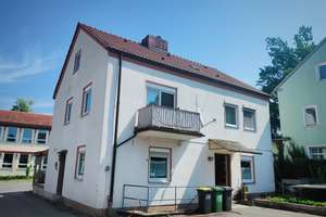 Sanieren oder neu bauen? Auf jeden Fall in bester Stadtlage! – Die vollständige Adresse der Immobilie erhältst du vom Anbieter., 96450 Mitte, Coburg – Vorschaubild 2