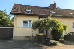 Modernisiertes, geräumiges Zweifamilienhaus mit Einliegerwohnungen in Umkirch - 4,5% Mietrendite – Schwenkenland 12a, 79224 Breisgau-Hochschwarzwald (Kreis) – Vorschaubild 3