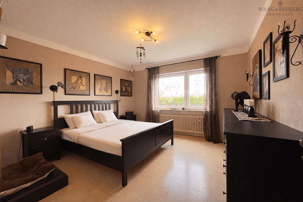 Immobilie in Hilpoltstein - Großzügiges Wohnen auf drei Ebenen mit großem Grundstück - Bild 2