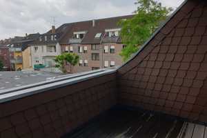 Zetrumsnahe Maisonette-Wohnung mit Balkon!