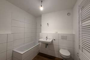 Sonniger Balkon mit Blick ins Grüne – 3 Zimmer im 3. Stock in München – Gerhart-Hauptmann-Ring 64, 81737 Neuperlach, München – Vorschaubild 7