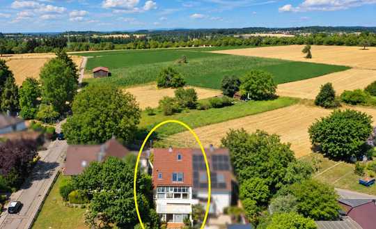 DOPPELHAUSHÄLFTE IN AUßERGEWÖHNLICHER RANDLAGE