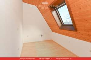 Bezugsfreies Zweifamilienhaus mit 2 x 3,5 Zimmer, Balkon, 2 Garagen in Gernsbach-Staufenberg – Die vollständige Adresse der Immobilie erhältst du vom Anbieter., 76593 Gernsbach – Vorschaubild 15