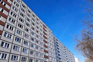 2 Raum Wohnung - schnell sein und Baumarktgutschein sichern! – Hermann-Hesse-Str. 10, 39118 Reform, Magdeburg – Vorschaubild 2