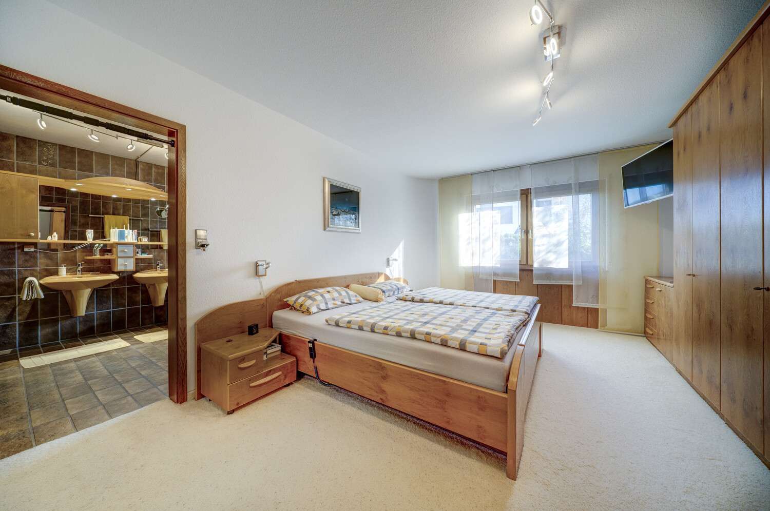 Immobilie in Tengen - Einfamilienhaus mit Wintergarten, Kamin und Naturblick am Luftkurort - Bild 16