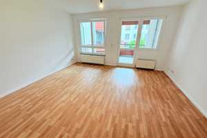 Exklusive Wohnung im grünen Staaken! (gr. Balkon + EBK) – Richard-Münch-Straße 20, 13591 Berlin – Vorschaubild 2