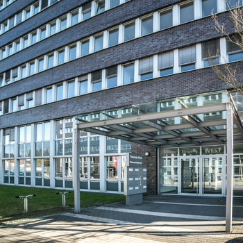 386 m² große, repräsentative Bürofläche im Trimonte Park l viele Stellplätze vorhanden