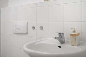 Große 2-Zimmer Wohnung mit viel Licht und Weite – Die vollständige Adresse der Immobilie erhältst du vom Anbieter., 80689 Blumenau, München – Vorschaubild 10