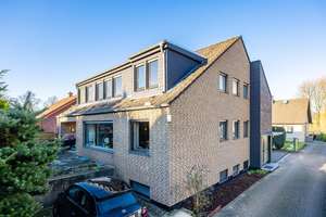Schöne Dachgeschosswohnung mit neuer großzügiger Dachterrasse  – Die vollständige Adresse der Immobilie erhältst du vom Anbieter., 33613 Schildesche, Bielefeld – Vorschaubild 2