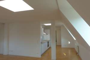 Zentral. modern. EBK. Bad mit Wanne u. Dusche, Kehrwochenservice. Loggia, TG-Platz – Hauptstätterstraße 112, 70178 Karlshöhe, Stuttgart – Vorschaubild 9