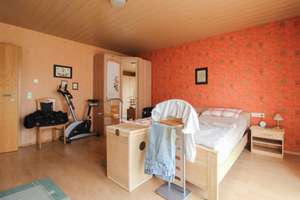 Schönes 2-Familienhaus mit schönem Außenbereich und zahlreichen Parkmöglichkeiten – Die vollständige Adresse der Immobilie erhältst du vom Anbieter., 78737 Fluorn-Winzeln – Vorschaubild 17