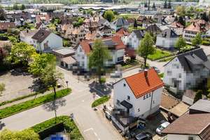 Charmantes Einfamilienhaus mit Garage und Garten in zentraler Lage von Bad Saulgau – Die vollständige Adresse der Immobilie erhältst du vom Anbieter., 88348 Bad Saulgau – Vorschaubild 2