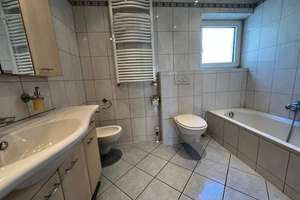 Freistehendes Einfamilienhaus auf großem Grundstück mit viel Potenzial – Die vollständige Adresse der Immobilie erhältst du vom Anbieter., 89233 Neu-Ulm – Vorschaubild 11