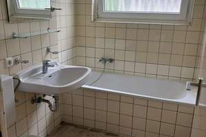 Sommeraktion!!! Ruhige Wohnlage in Bonn-Lahnesdorf. 3-Zimmer, 72 m² Wohnfläche mit Balkon. – Paracelsusstraße 11, 53177 Pennenfeld, Bonn – Vorschaubild 10