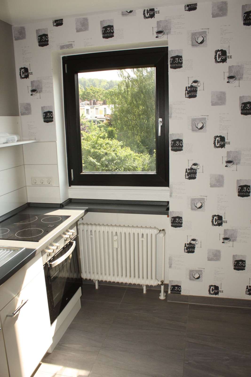 Ideal für Studenten: Moderne 3-Zimmer-Wohnung mit gemütlichem Balkon und praktischer Einbauküche 