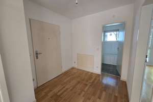 Obermenzing herrliche 2,5 Zimmer, Küche, Bad, Balkon ins Grüne – Die vollständige Adresse der Immobilie erhältst du vom Anbieter., 81247 Obermenzing, München – Vorschaubild 3