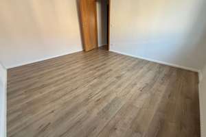 NEUE EBK möglich ******  - Bad mit Fenster / 2OG = DG – Beethovenstraße 40, 9130 Sonnenberg, Chemnitz – Vorschaubild 6