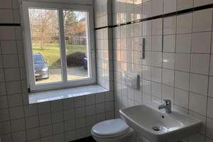 Großzügige 3-Raum-Wohnung mit Tageslichtbad – Gutenbergstr. 15, 9126 Bernsdorf, Chemnitz – Vorschaubild 3