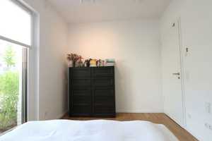 Stadt trifft Park I 2-Zimmer Wohnung mit Terrasse und Garten Süd-West-Ost Ausrichtung mit Weitblick! – Regensburg – Vorschaubild 4