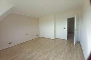 Helle, großzügige 3-Raum-Wohnung mit Fernblick und Einbauküche – Nöckersberg 74, 45257 Byfang, Essen – Vorschaubild 14