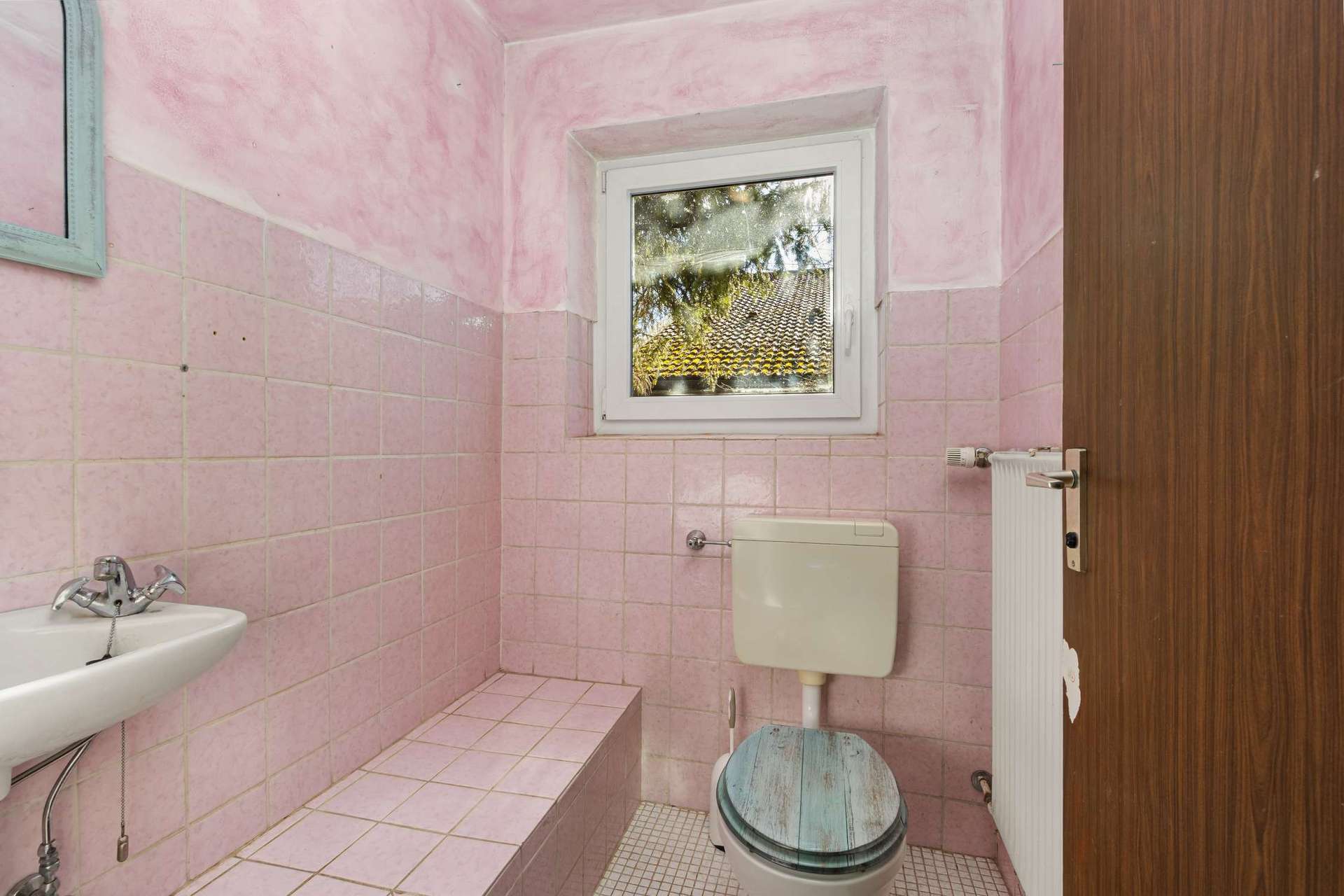 Immobilie in Grabenstätt - Sanierungsbedürftiges EFH mit separatem KG-Zugang | Ideal für Wohnen und Arbeiten unter einem Dach - Bild 18