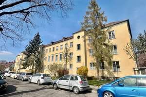 Charmante 3-Zimmer-Hochparterrewohnungin familienfreundlicher Lage