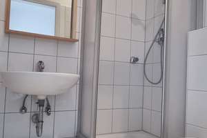 Frisch renovierte 2-Zimmer-Wohnung mit modernem Lichtkonzept und Balkon in Düsseldorf-Flingern Nord – Birkenstraße 87, 40233 Flingern Nord, Düsseldorf – Vorschaubild 4
