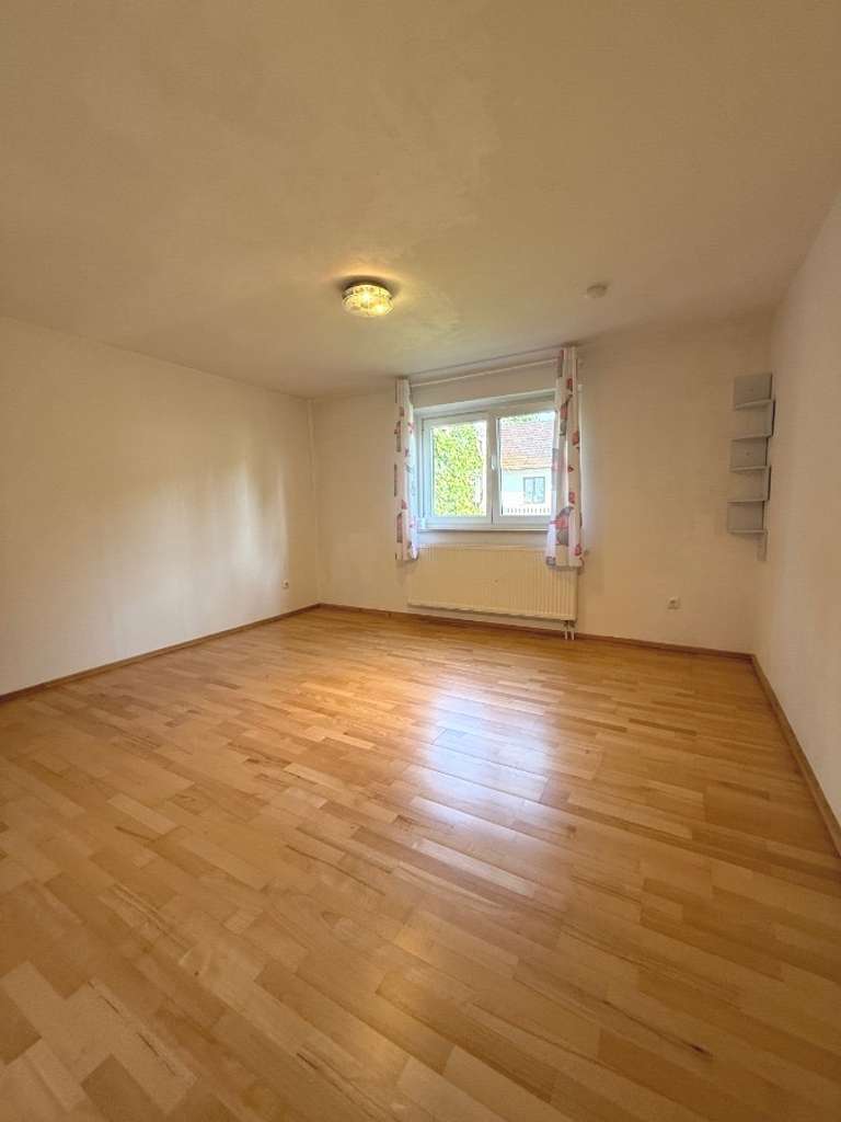 Immobilie in Waldkraiburg - Charmante 3-Zimmer-Terrassenwohnung mit Garten, Sauna in ruhiger, idyllischer Lage - Bild 3