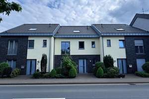 Gehobenes Reihenmittelhaus im Herzen von Kevelaer-Winnekendonk mit 2 Garagen – Die vollständige Adresse der Immobilie erhältst du vom Anbieter., 47626 Kevelaer – Vorschaubild 2